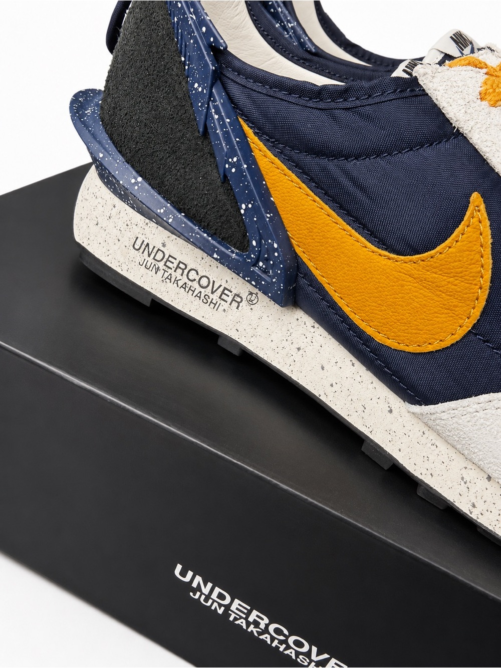 Nike Daybreak Undercover Mens 11 (W12.5) Shoes CJ3295 400 Obsidian Gold. OG box. - Picture 5 of 6